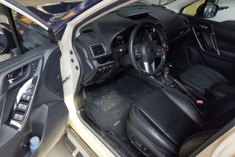 Used Subaru Forester 2016 2.5i Luxury Navigation Edition Driver Seat