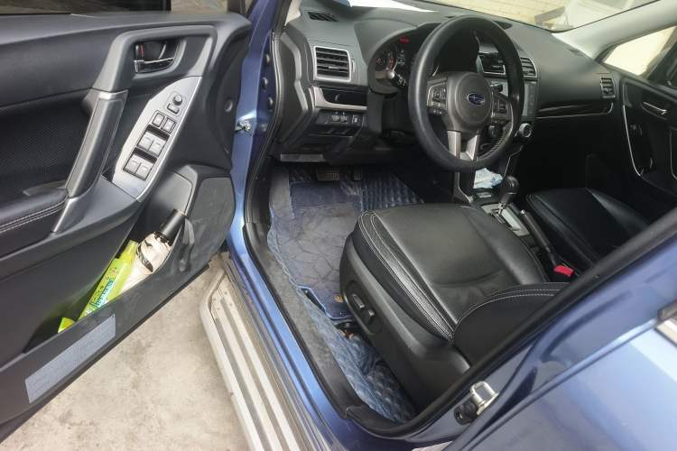 Used Subaru Forester 2016 2.0i Luxury Navigation Edition Driver Seat