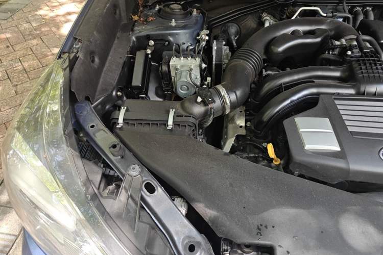 Used Subaru Forester 2016 2.0i Fashion Navigation Edition Engine Bay Right
