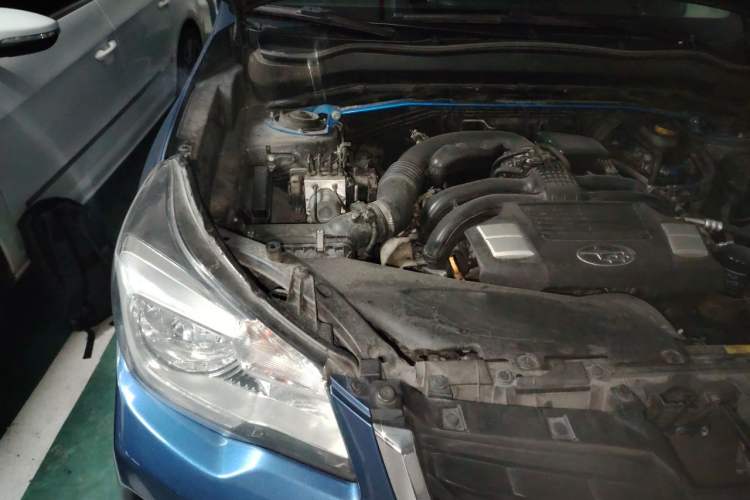 Used Subaru Forester 2016 2.0i Luxury Navigation Edition Engine Bay Right