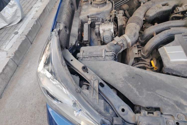Used Subaru Forester 2016 2.0i Fashion Navigation Edition Engine Bay Right