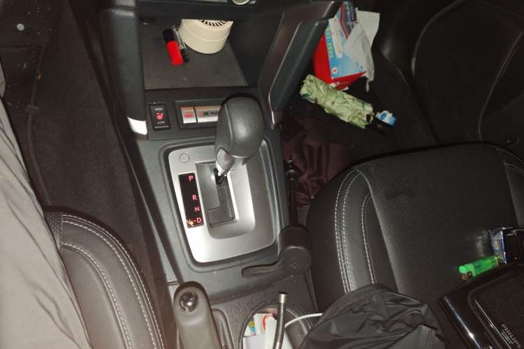 Used Subaru Forester 2016 2.0i Luxury Navigation Edition Gear Lever