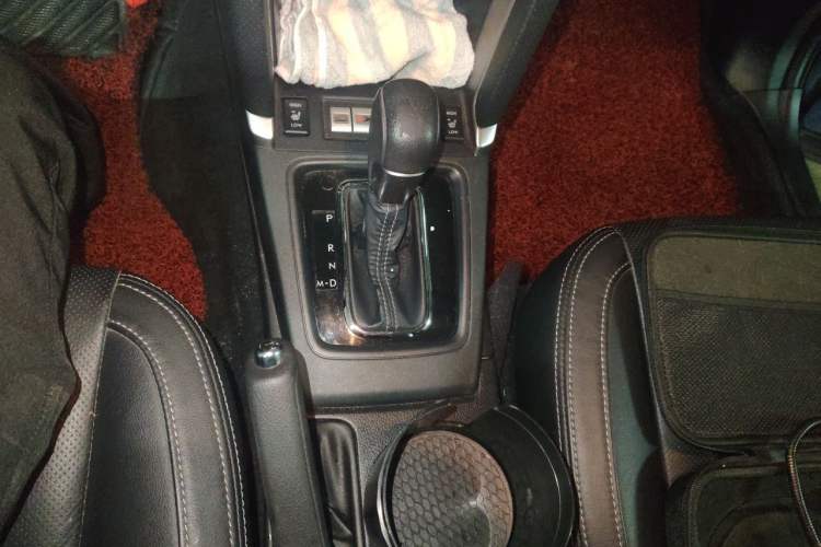 Used Subaru Forester 2016 2.0i Fashion Navigation Edition Gear Lever