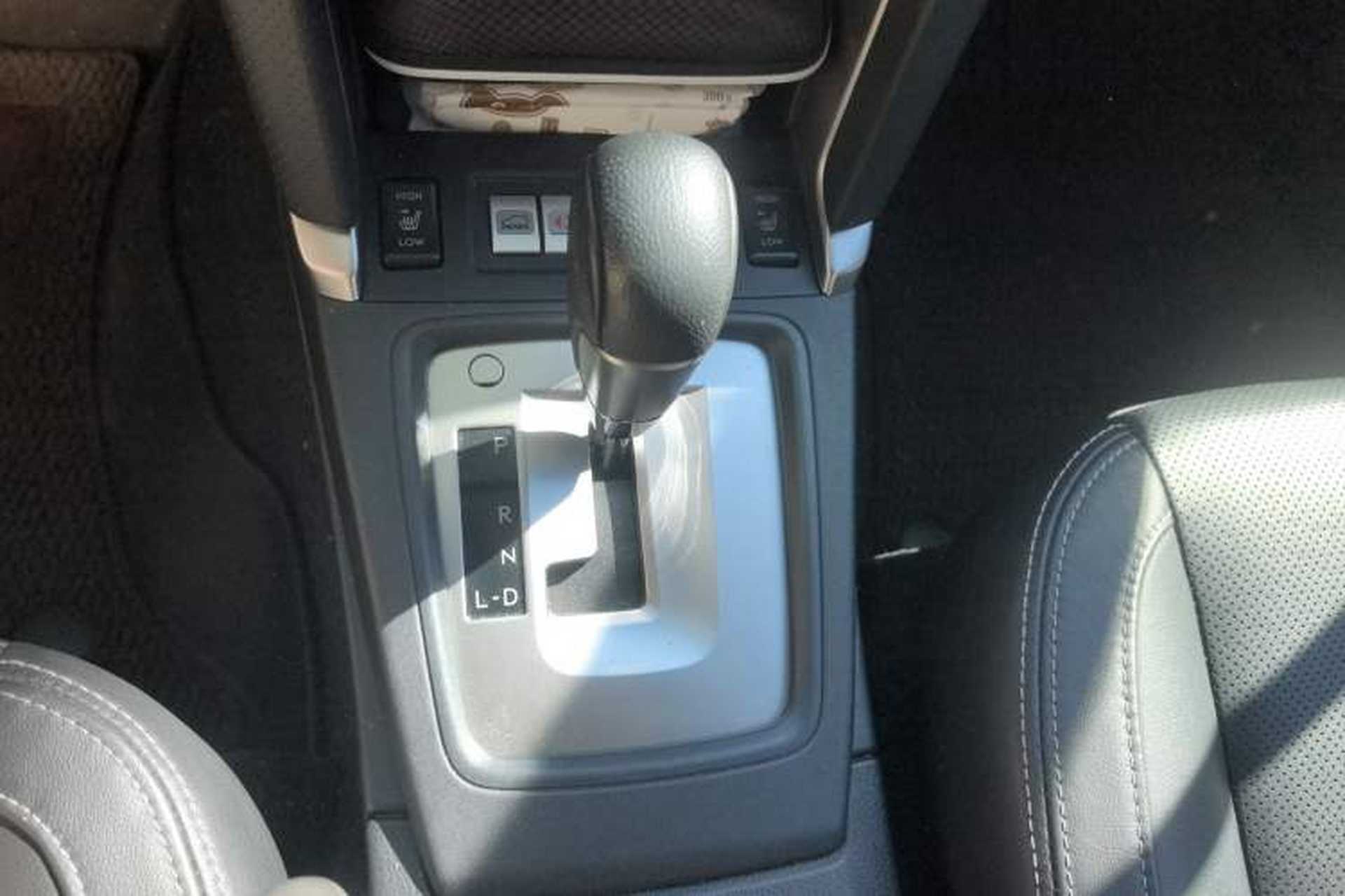 Used Subaru Forester 2016 2.0i Luxury Navigation Edition Gear Lever