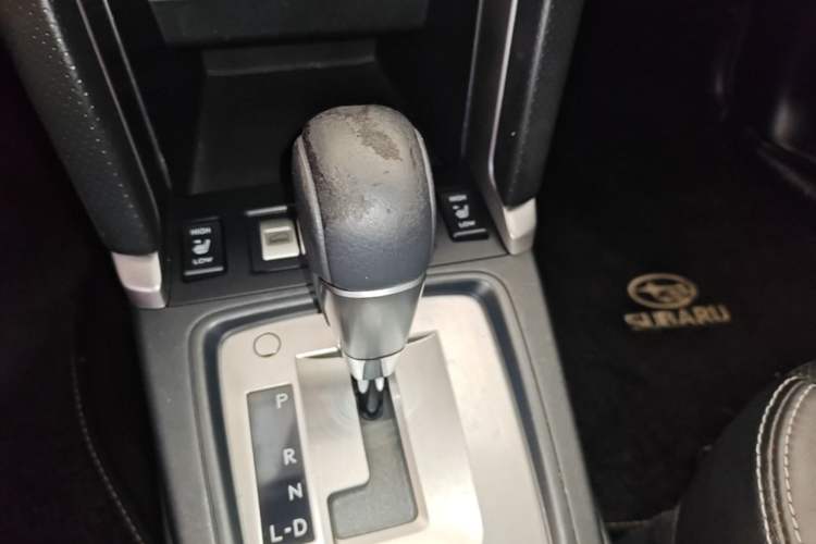 Used Subaru Forester 2016 2.0i Luxury Navigation Edition Gear Lever