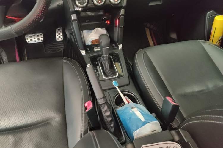 Used Subaru Forester 2016 2.0i Fashion Navigation Edition Gear Lever
