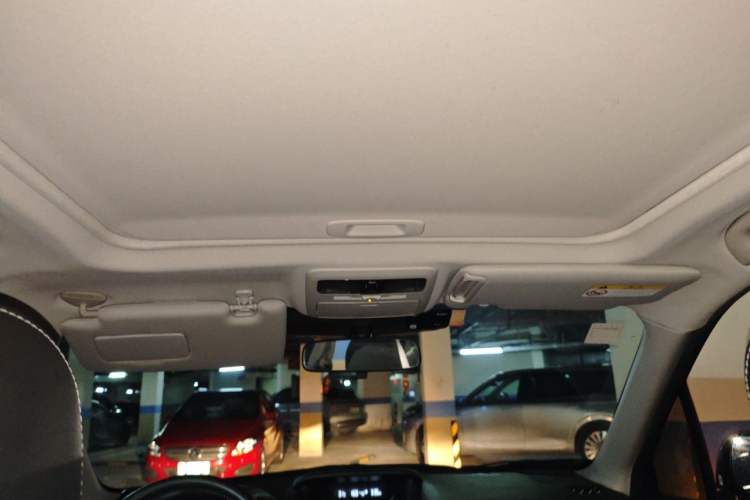 Used Subaru Forester 2016 2.0i Luxury Navigation Edition Headliner
