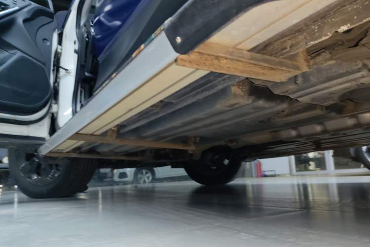 Used Subaru Forester 2016 2.5i Luxury Navigation Edition Left Side Sill