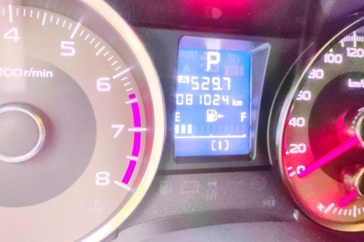Used Subaru Forester 2016 2.0i Fashion Navigation Edition Odometer Close Up