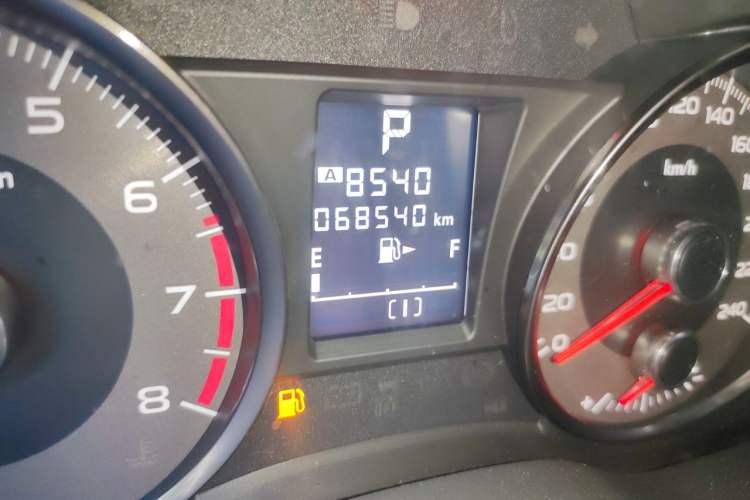 Used Subaru Forester 2016 2.0i Fashion Navigation Edition Odometer Close Up