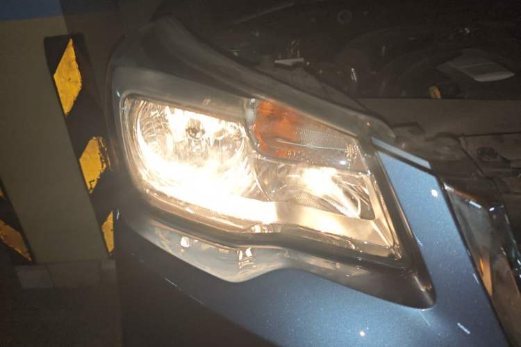 Used Subaru Forester 2016 2.0i Luxury Navigation Edition Right Front Headlight