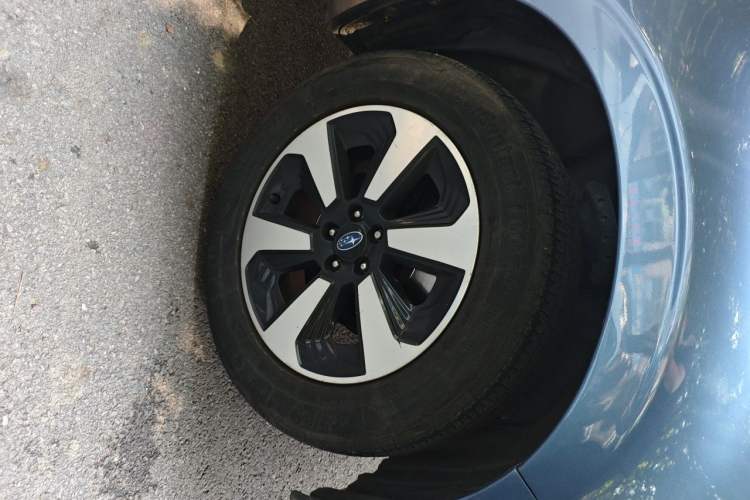 Used Subaru Forester 2016 2.0i Luxury Navigation Edition Right Front Wheel Hub