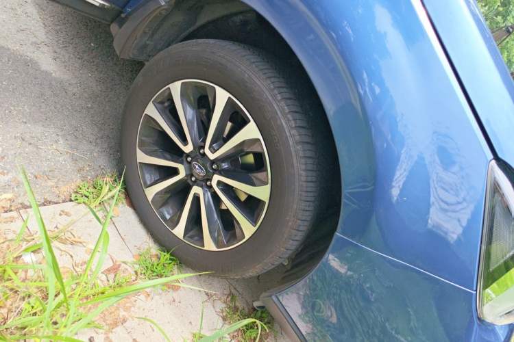 Used Subaru Forester 2016 2.0i Fashion Navigation Edition Right Front Wheel Hub