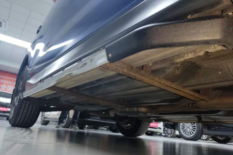 Used Subaru Forester 2016 2.5i Luxury Navigation Edition Right Side Sill