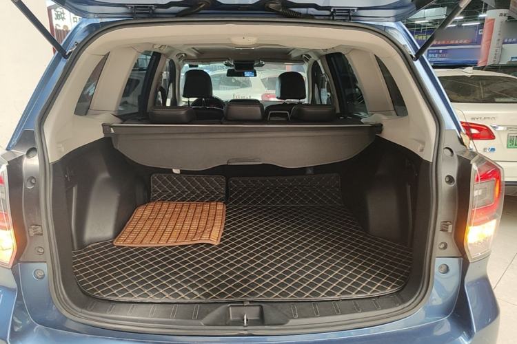 Used Subaru Forester 2016 2.0i Fashion Navigation Edition Trunk