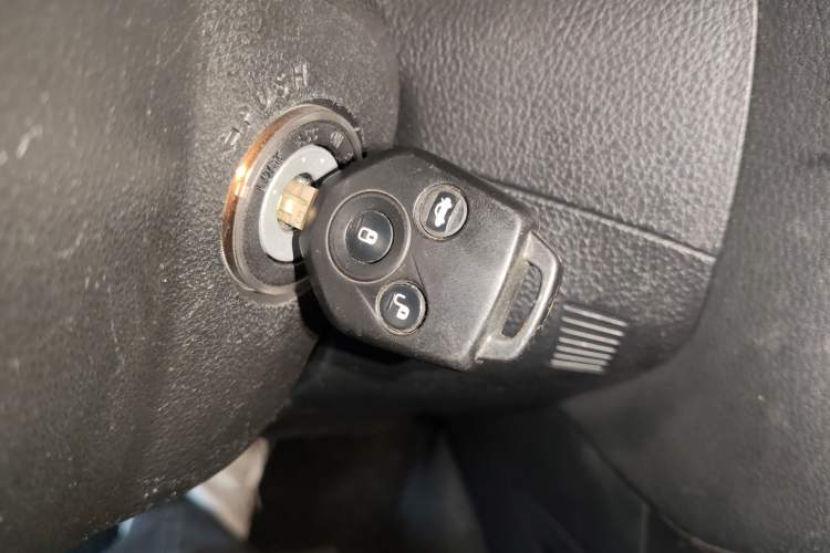 Used Subaru Forester 2016 2.5i Luxury Navigation Edition Vehicle Key
