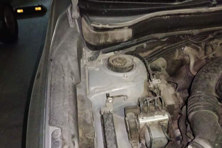 Used Subaru Forester 2016 2.0i Fashion Navigation Edition Engine Bay Right