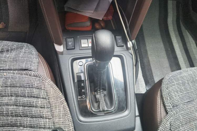 Used Subaru Forester 2016 2.5i Luxury Navigation Edition Gear Lever