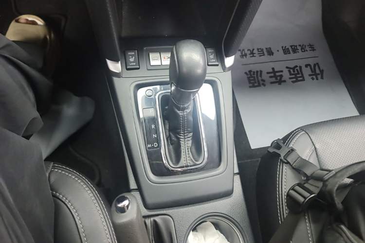 Used Subaru Forester 2016 2.0i Fashion Navigation Edition Gear Lever