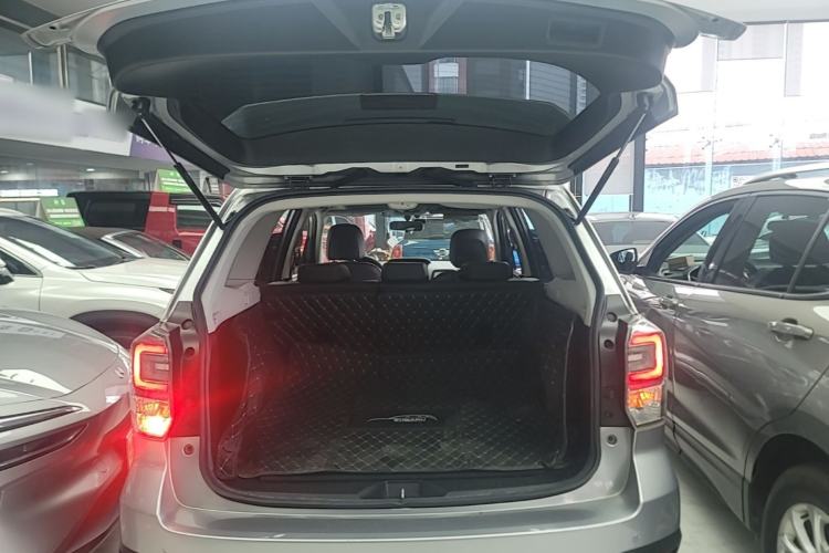 Used Subaru Forester 2016 2.0i Fashion Navigation Edition Trunk