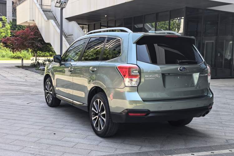 Used Subaru Forester 2016 2.0i Fashion Navigation Edition Exterior 4