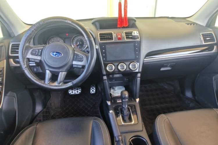Used Subaru Forester 2016 2.0i Fashion Navigation Edition Center Console
