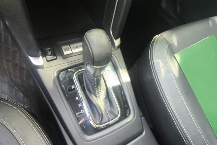 Used Subaru Forester 2016 2.5i Luxury Navigation Edition Gear Lever