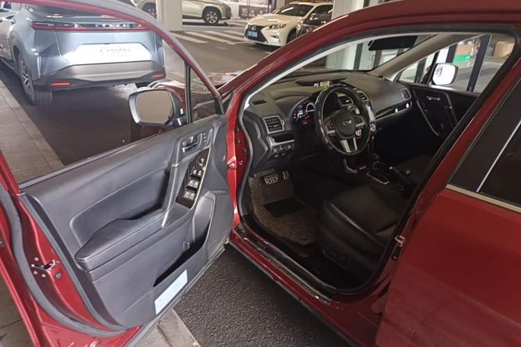 Used Subaru Forester 2016 2.5i Prestige Navigation Edition Driver Seat