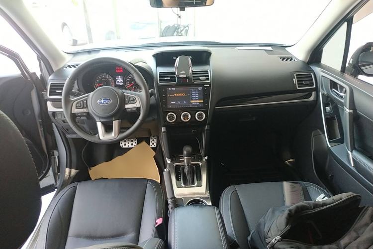 Used Subaru Forester 2016 2.0i Fashion Navigation Edition Center Console