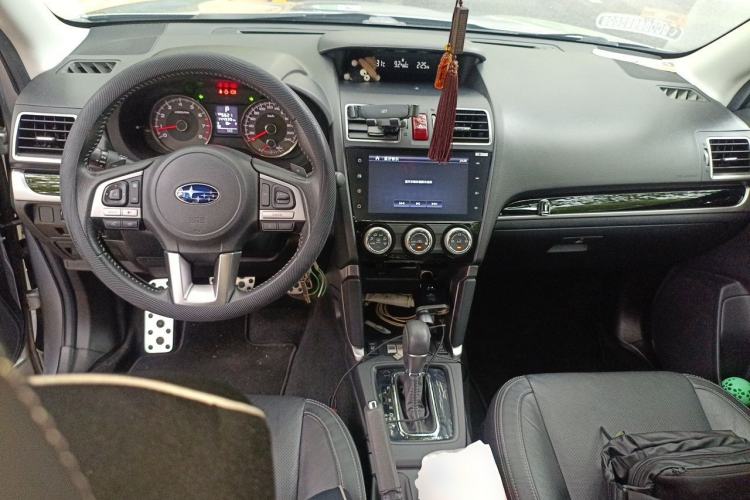 Used Subaru Forester 2016 2.0i Fashion Navigation Edition Center Console