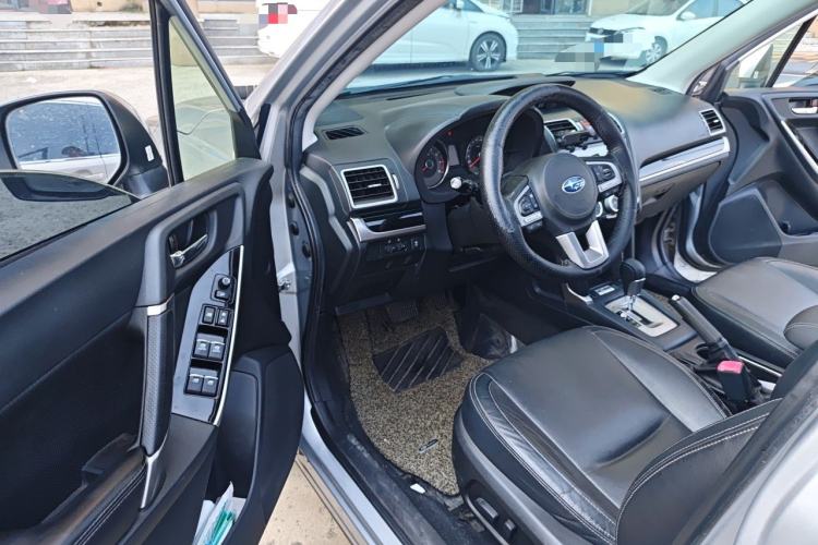 Used Subaru Forester 2016 2.0i Luxury Navigation Edition Driver Seat