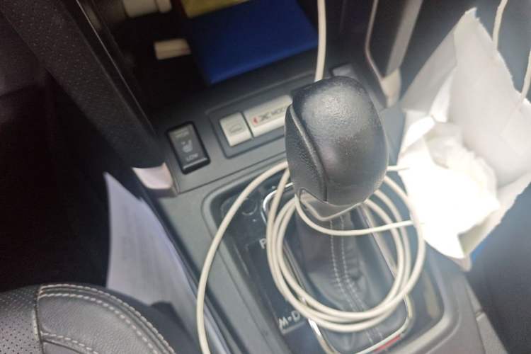 Used Subaru Forester 2016 2.5i Prestige Navigation Edition Gear Lever