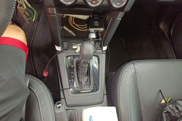 Used Subaru Forester 2016 2.0i Fashion Navigation Edition Gear Lever