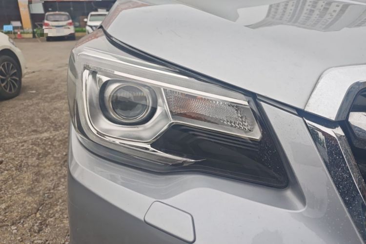 Used Subaru Forester 2016 2.5i Luxury Navigation Edition Right Front Headlight