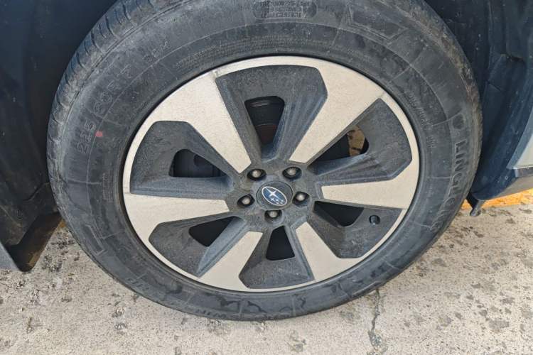 Used Subaru Forester 2016 2.0i Luxury Navigation Edition Right Front Wheel Hub