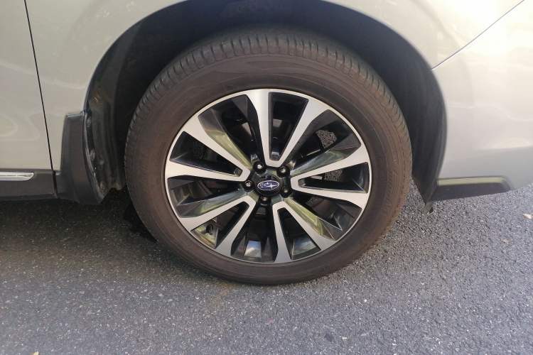 Used Subaru Forester 2016 2.0i Fashion Navigation Edition Right Front Wheel Hub