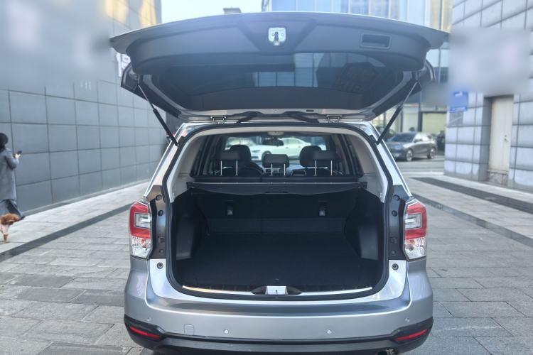 Used Subaru Forester 2016 2.5i Luxury Navigation Edition Trunk