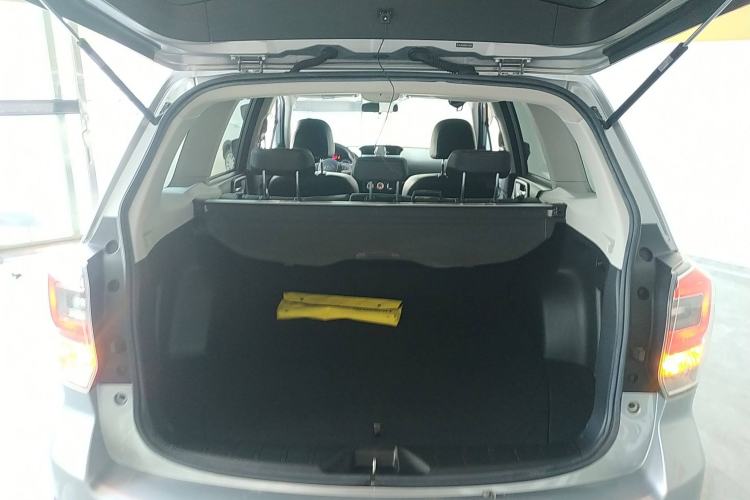 Used Subaru Forester 2016 2.0i Fashion Navigation Edition Trunk