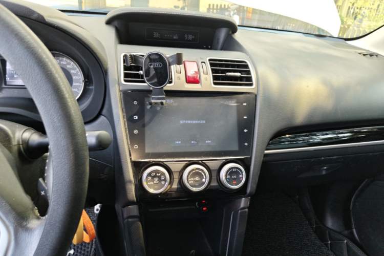 Used Subaru Forester 2016 2.0i Fashion Navigation Edition Audio And AC Panel