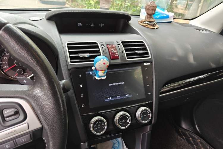 Used Subaru Forester 2016 2.0i Fashion Navigation Edition Audio And AC Panel