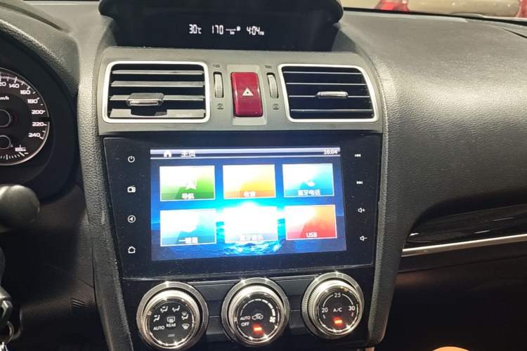Used Subaru Forester 2016 2.0i Fashion Navigation Edition Audio And AC Panel