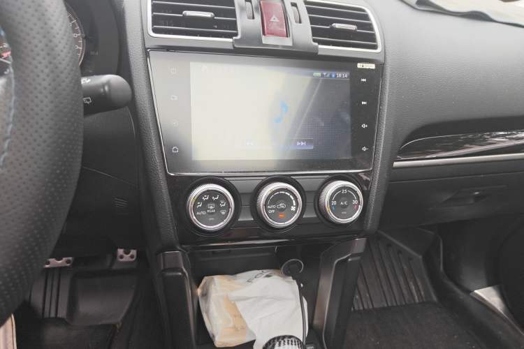Used Subaru Forester 2016 2.0i Fashion Navigation Edition Audio And AC Panel
