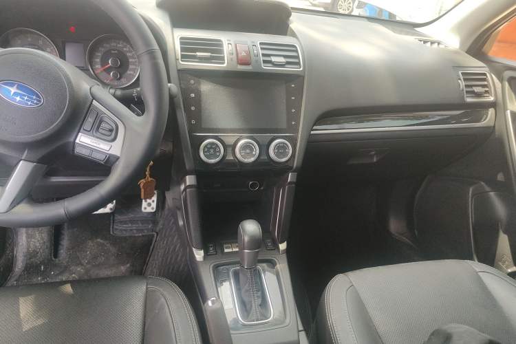 Used Subaru Forester 2016 2.0i Fashion Navigation Edition Audio And AC Panel