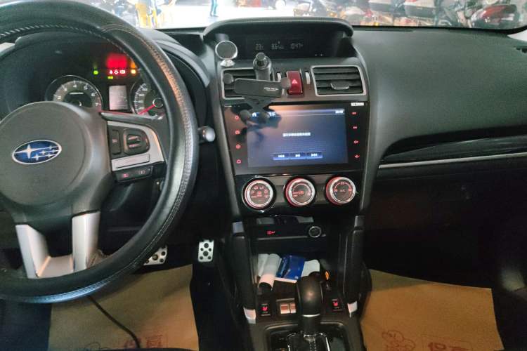 Used Subaru Forester 2016 2.0i Fashion Navigation Edition Audio And AC Panel