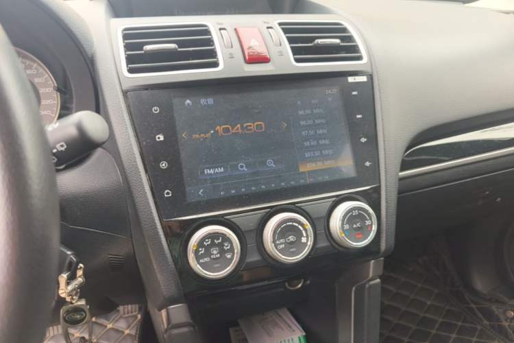 Used Subaru Forester 2016 2.0i Luxury Navigation Edition Audio And AC Panel