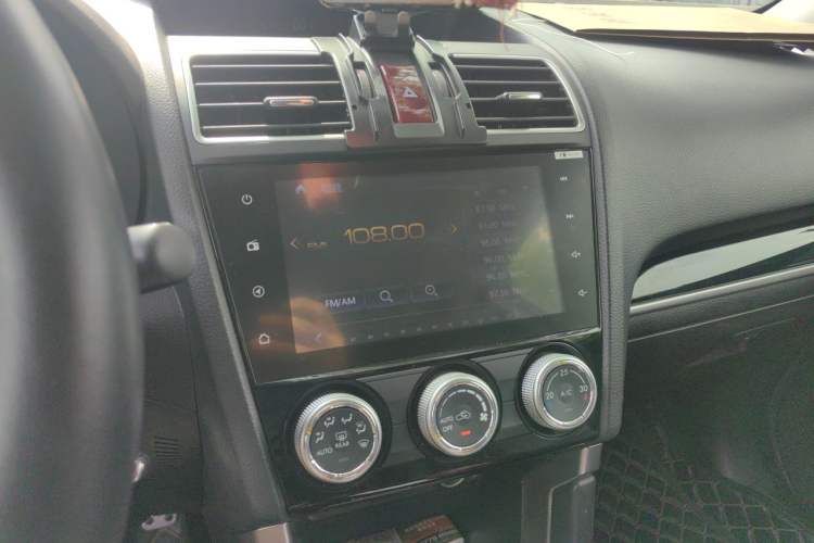 Used Subaru Forester 2016 2.0i Fashion Navigation Edition Audio And AC Panel