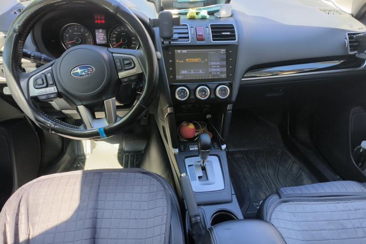 Used Subaru Forester 2016 2.0i Luxury Navigation Edition Center Console