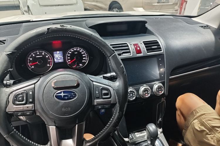 Used Subaru Forester 2016 2.0i Fashion Navigation Edition Center Console