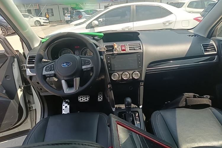 Used Subaru Forester 2016 2.0i Fashion Navigation Edition Center Console