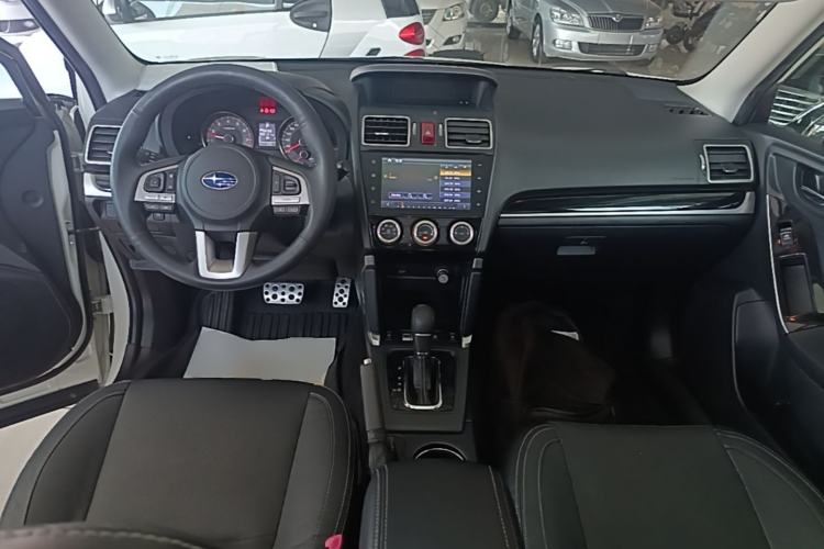 Used Subaru Forester 2016 2.0i Fashion Navigation Edition Center Console